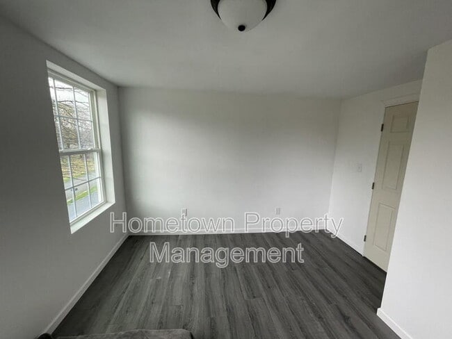 Photo - 252 River Rd Unit A