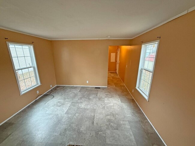 Photo - 2501 N Apperson Way