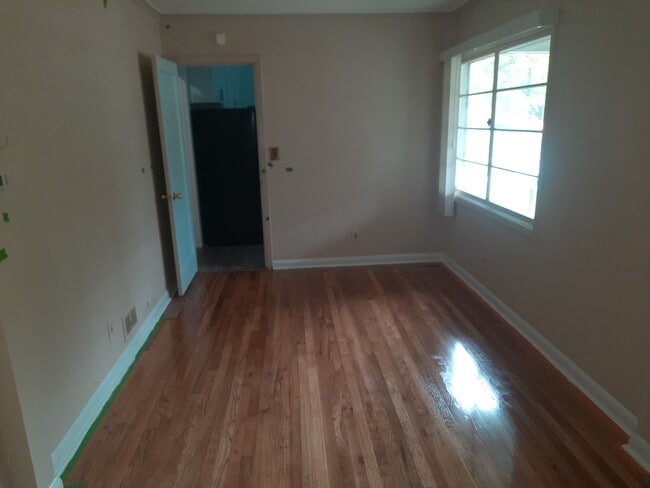 Comedor formal - 3505 NE Ainsworth St