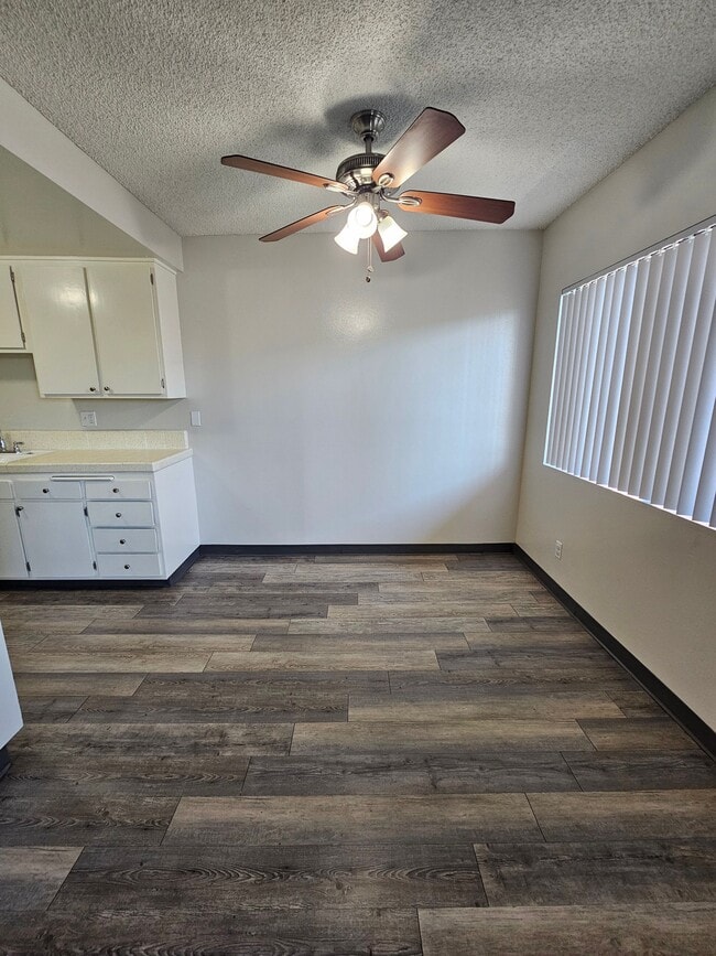 Photo - 1135 W I St Unit 38