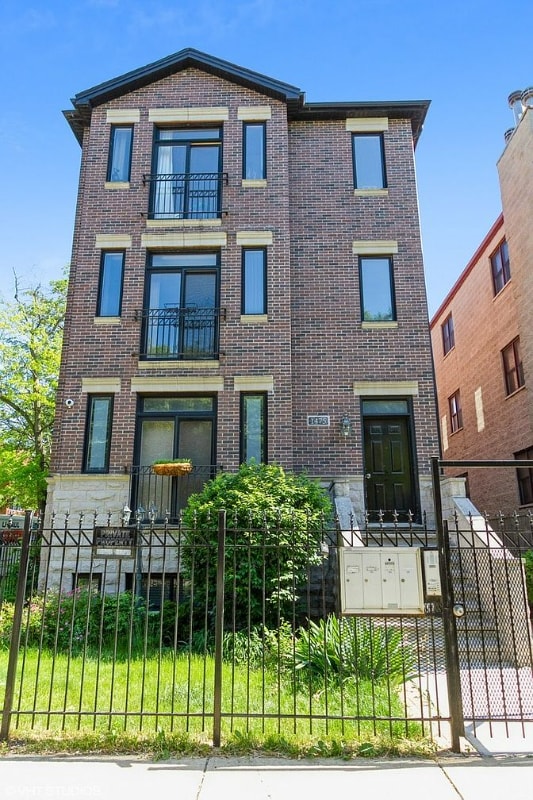 Photo - 1475 E 69th St