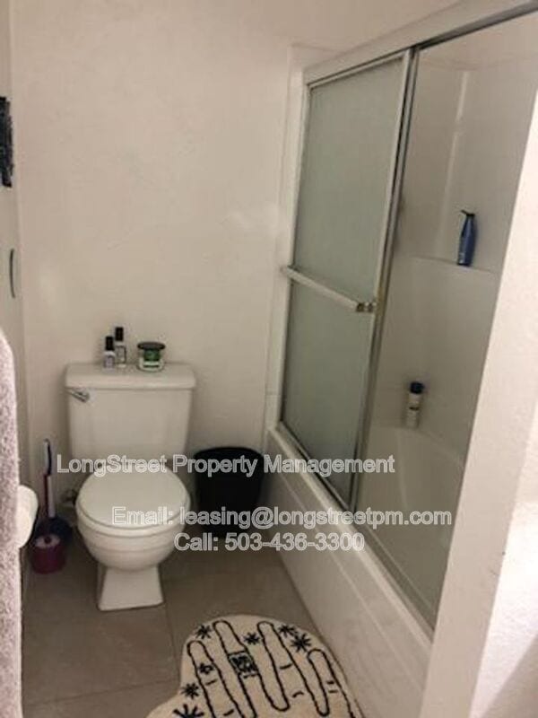 Photo - 644 SW 7th St