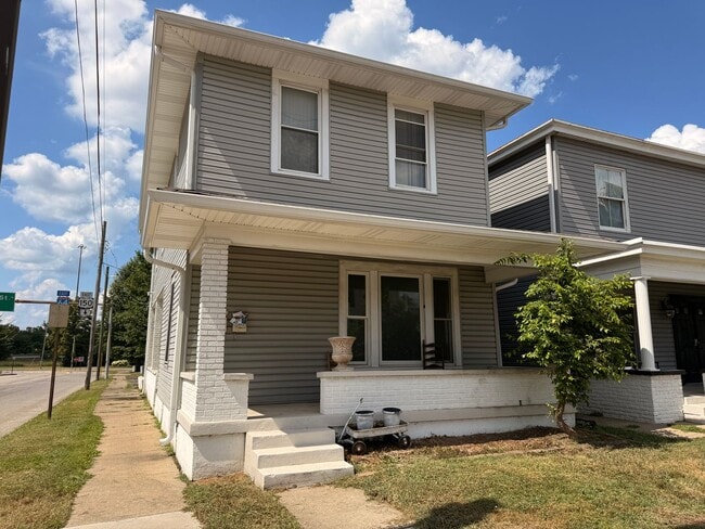 Building Photo - 322 W Market St Unit 322 W market Street # 1 Rental
