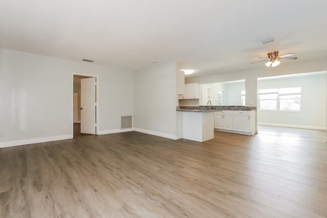 3 Bedroom Home with Private Pool in Inverness