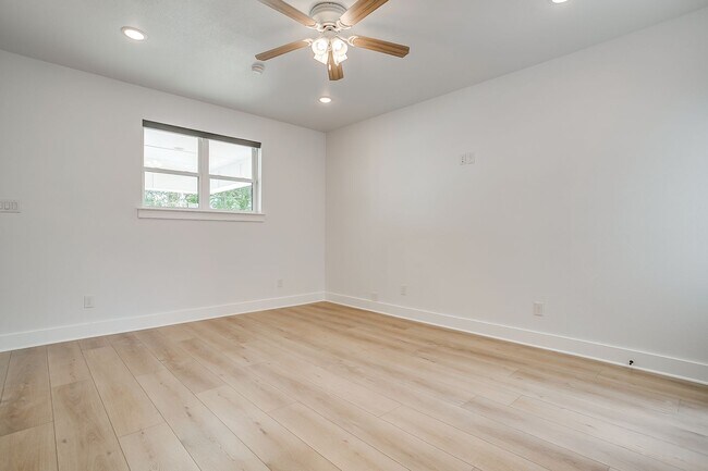 Photo - 2811 Forest Park Blvd Unit 2027