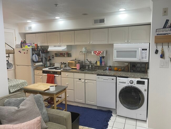 Photo - 1 Wiget St Unit 1