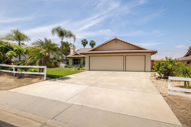 Spacious Updated Home in Guajome with HUGE... - Spacious Updated Home in Guajome with HUGE...