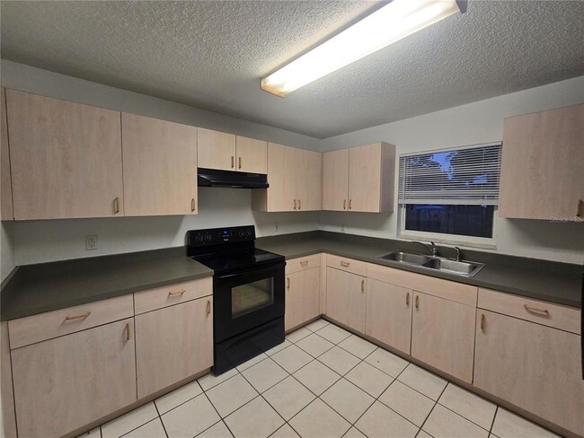 Photo - 1052 Highland St