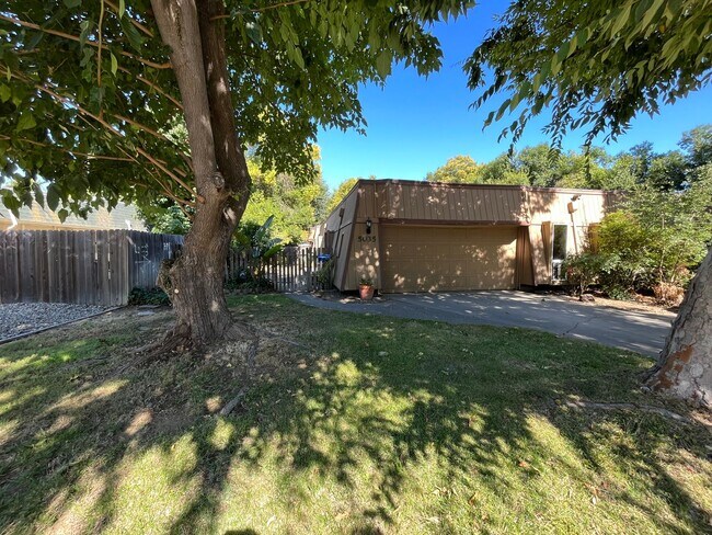 Photo - 5035-5037 Swingle Drive Unit 5035
