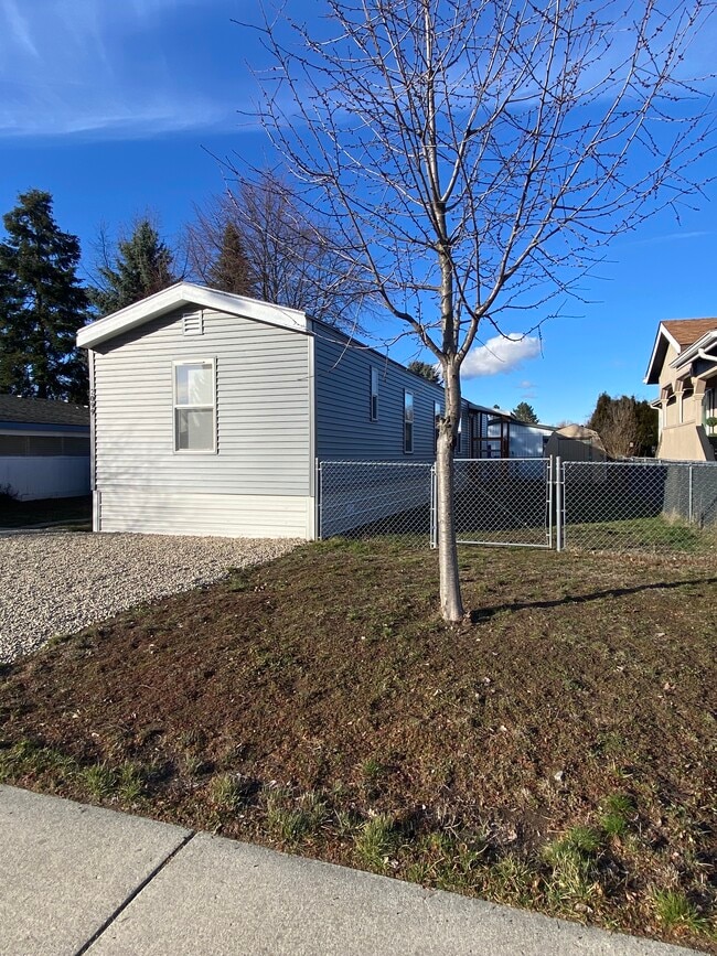 Photo - 2099 W Plymouth Cir