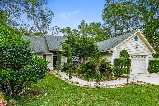 Photo - 8233 Lakemont Dr