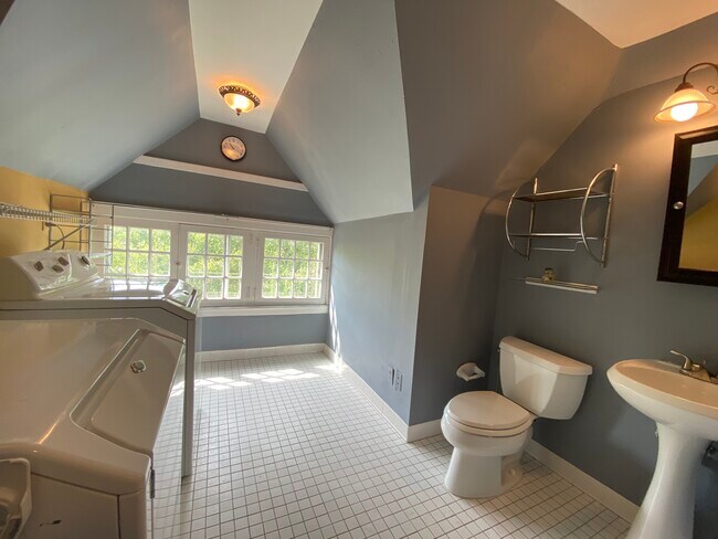 Photo - 2641 Highland Ave Unit 2