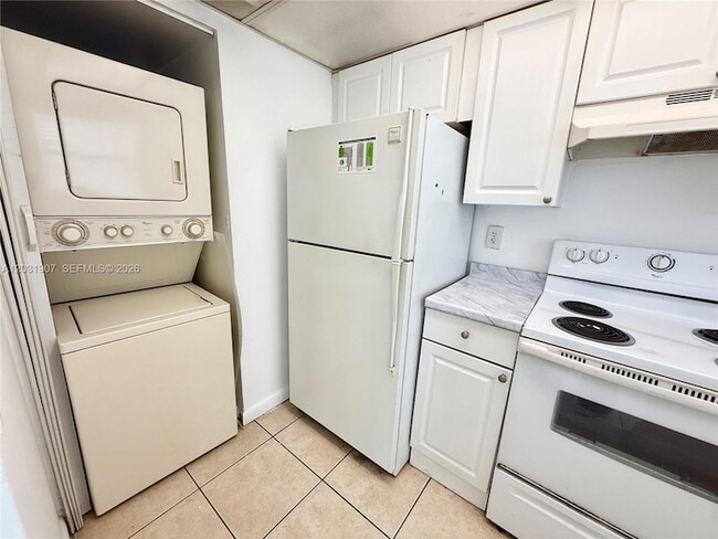 Photo - 2410 NW 52nd Ave