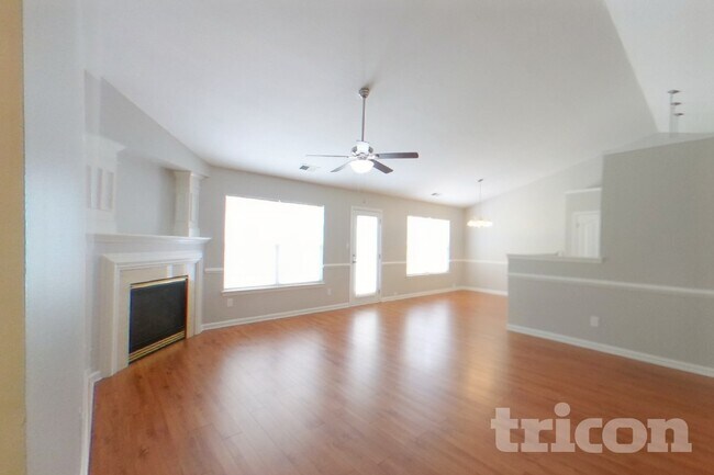 2009 Moonstone Ln
