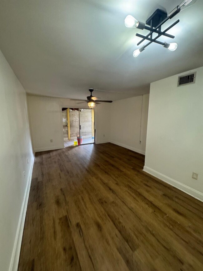 Photo - 4344 NW 9th Ave Unit 10-1C