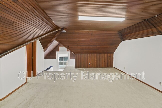 Photo - 407 W Green St Unidad Apt 3