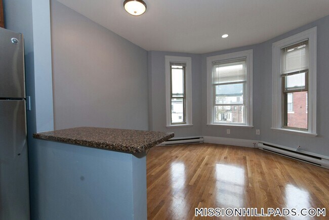 Photo - 6 Moreland St Unit 3