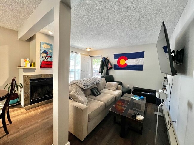 Photo - Great Campus West 2 Bed 1 Bath Available!
