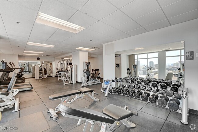 Building Photo - 150 S Las Vegas Blvd Unit 807 Rental