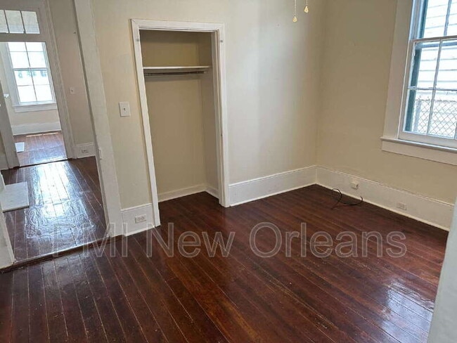 Photo - 2427 Rousseau St