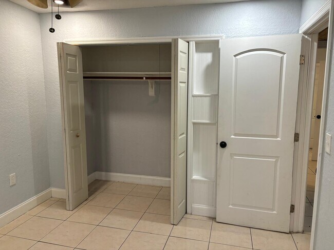 Closet Bedroom 1 - 309 Avanda Ct