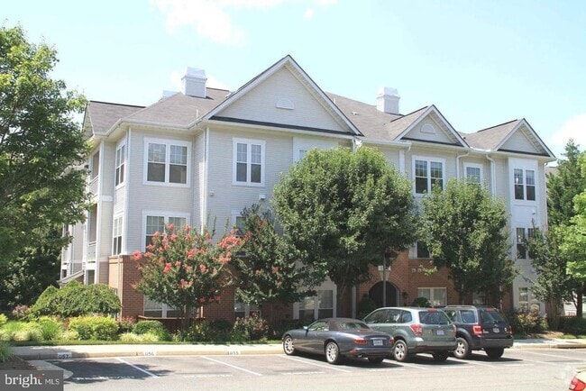 Building Photo - 1520 North Point Dr Unit 301 Rental