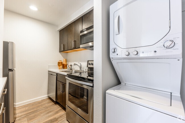 Studio - 475SF - Kitchen/Laundry