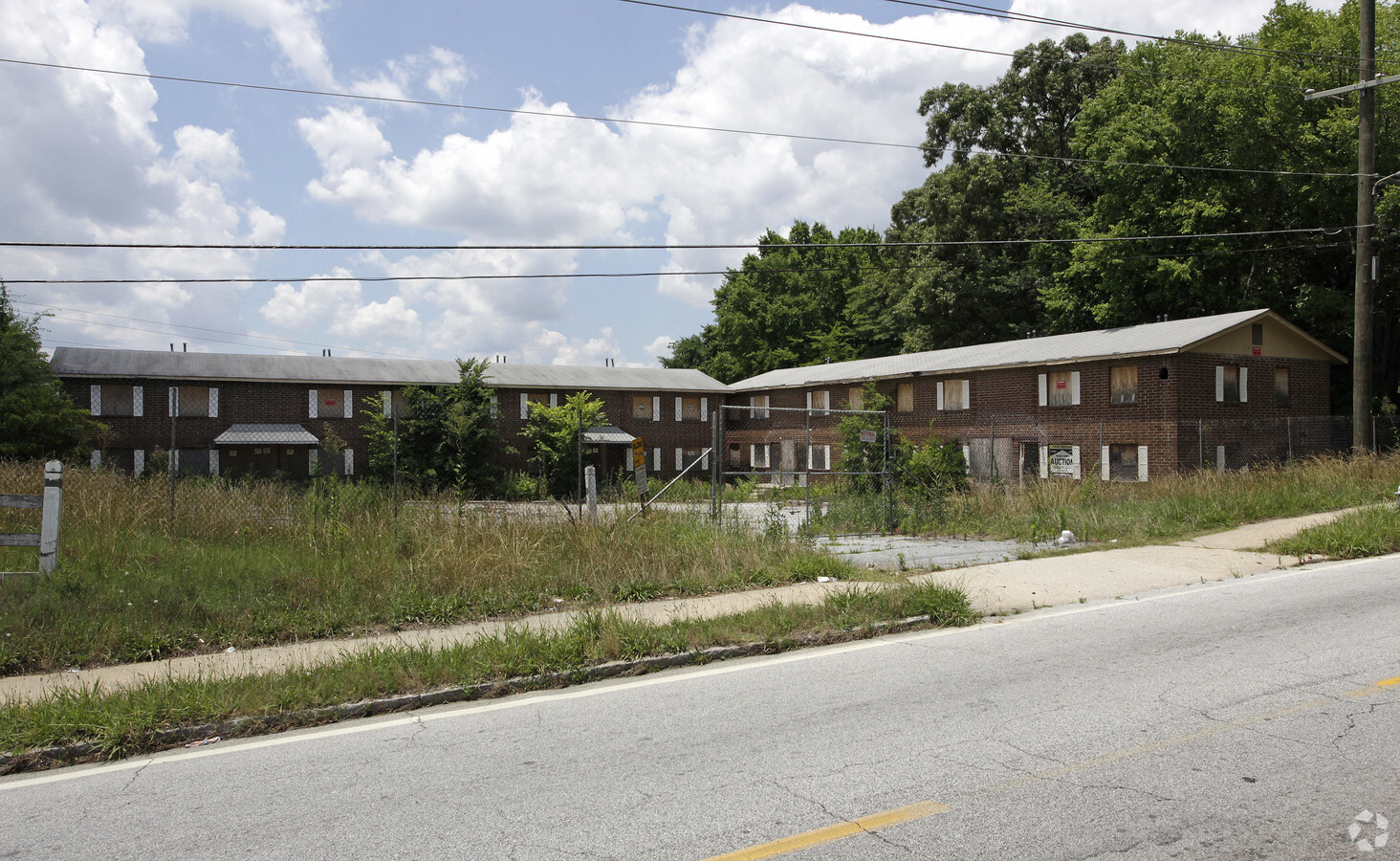 Photo - Waverly Crest & Maple Creek Apartments
