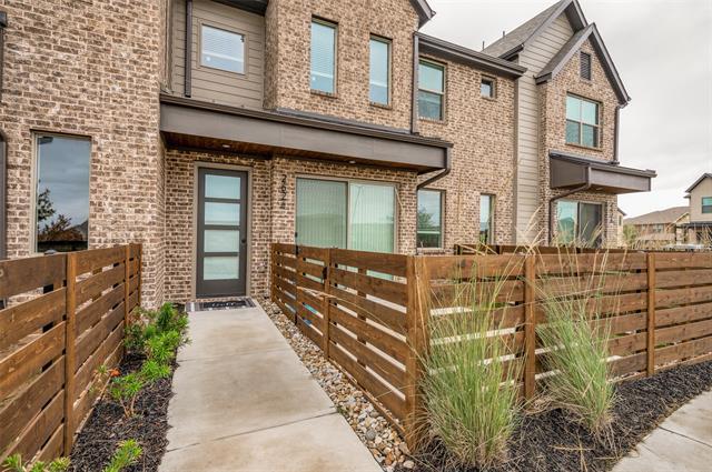 Photo - 2624 La Cumbre Wy Townhome