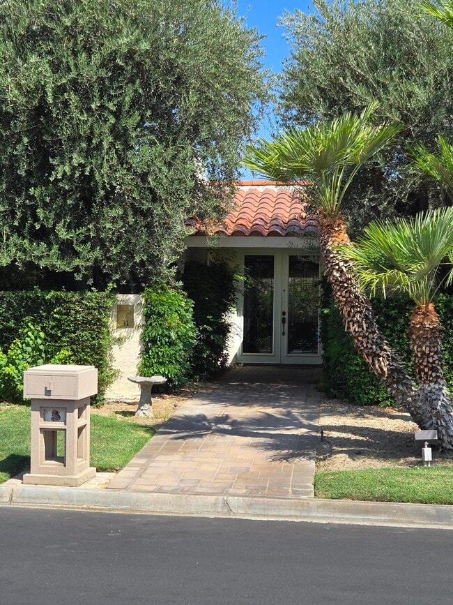Building Photo - 31 Stanford Dr Rental