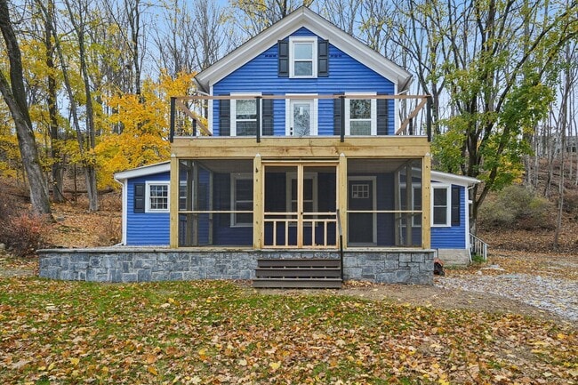 Building Photo - 916 East End Rd