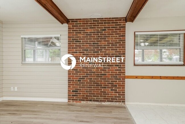 Photo - 3 Bedroom Pet-Friendly Home in KISSIMMEE, FL with Main Street Renewal