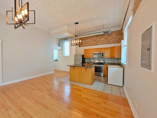 Photo - 2048 W Evergreen Ave Unit 1