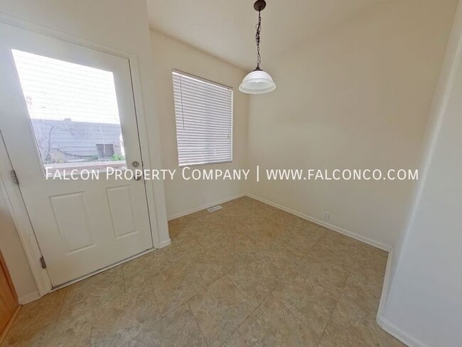 Photo - 2274 Saint Paul Dr