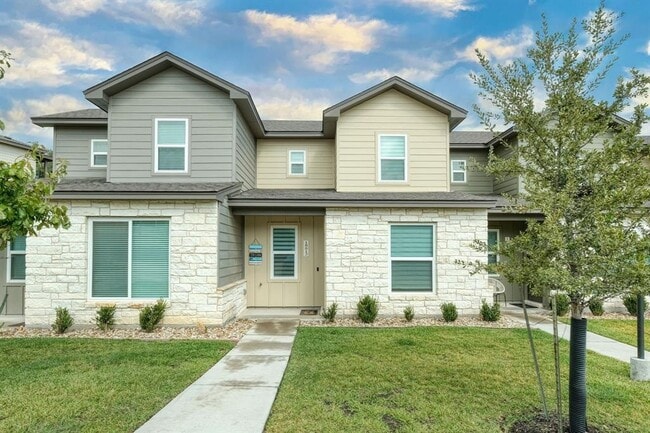 Photo - 18812 Nicklaus Dr Casa