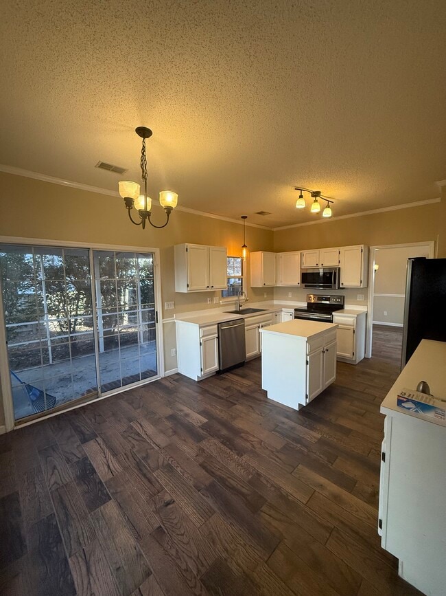 Photo - 8511 Stonebridge Dr