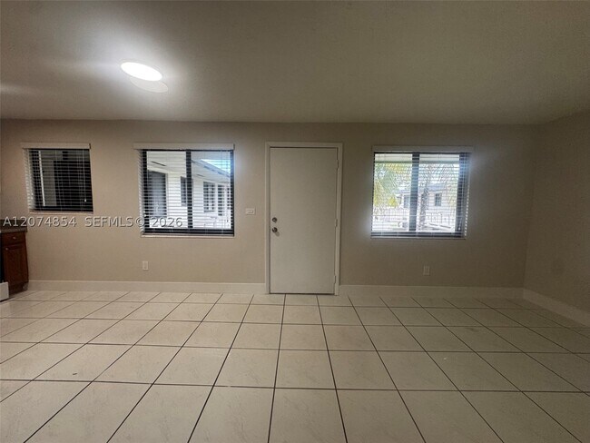 1345 W 28th St Unit 17