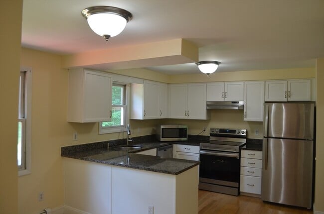 Photo - 157 Southville Rd