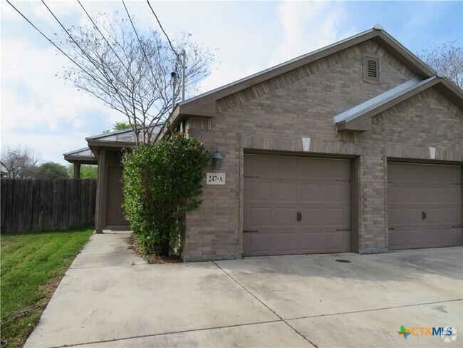 Building Photo - 247 Rosalie Dr Rental