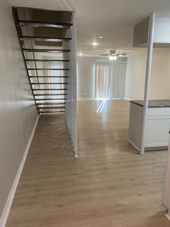 Photo - College Square Apartments