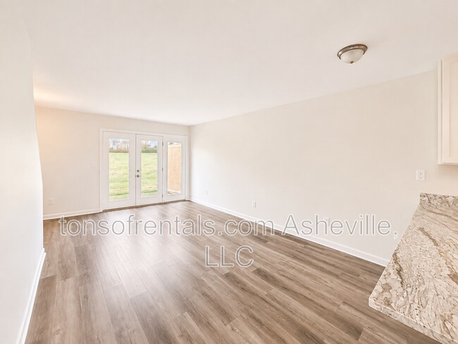 Photo - 130 Colony Dr