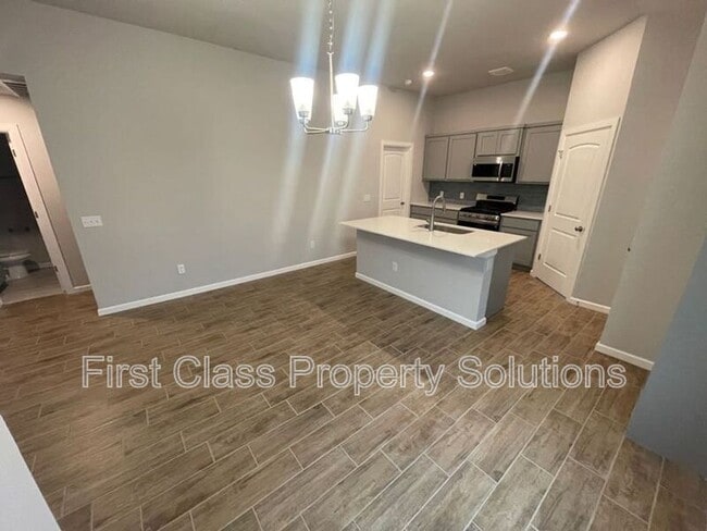 Photo - 19917 Forsythe Dr