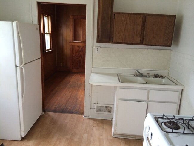 Photo - 408 Newell St