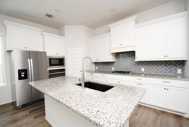 Photo - 24978 Tidmor Ln