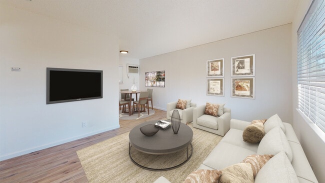 Photo - 2045 Shasta St