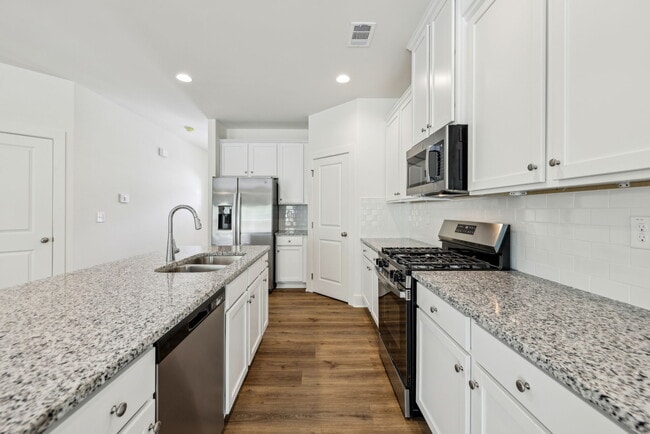 Photo - Parkway Pointe