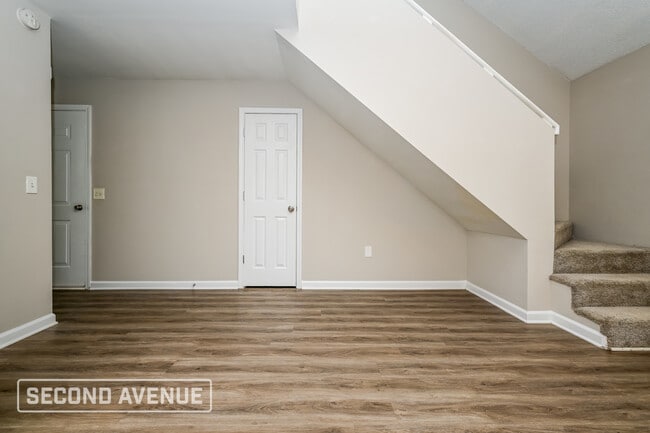 Photo - 2370 Iron Horse Dr