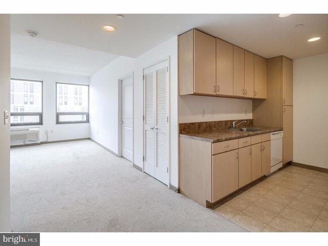 Photo - 815 Arch St Unit 310