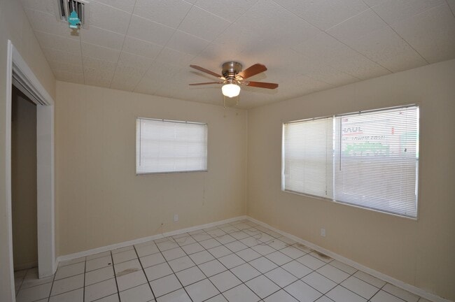Photo - 139 W 28th St Unit Front  C
