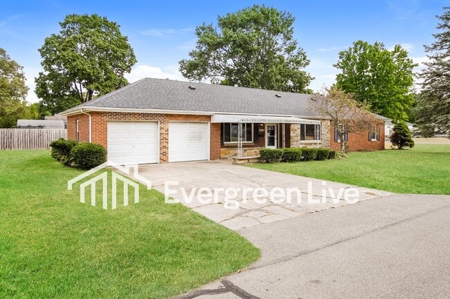 Photo - 4616 Redwood Dr